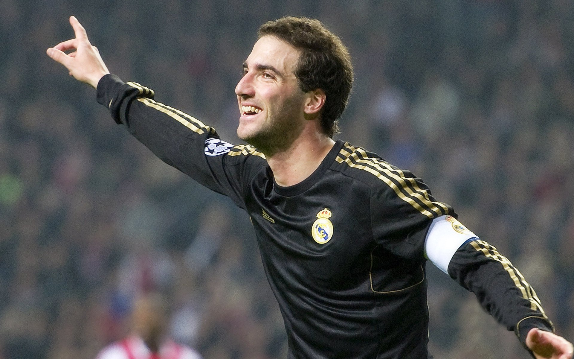 克洛普持续创新战术，带领利物浦冲击更高荣誉